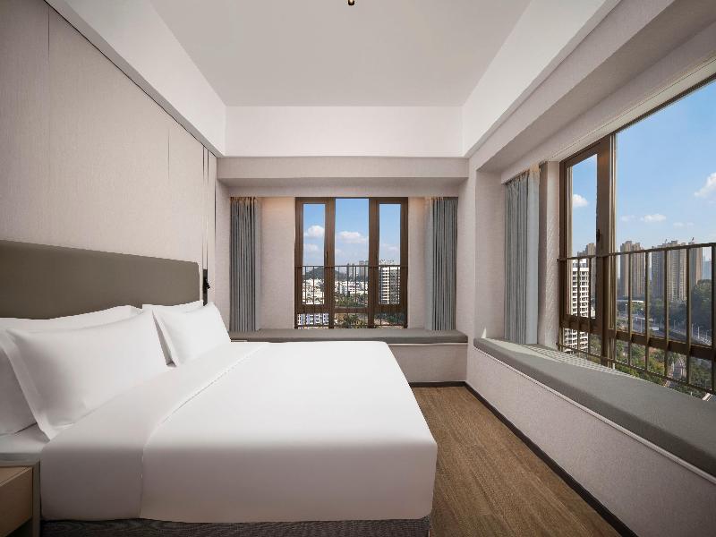 Holiday Inn Hotel & Suites Guangzhou South Station image