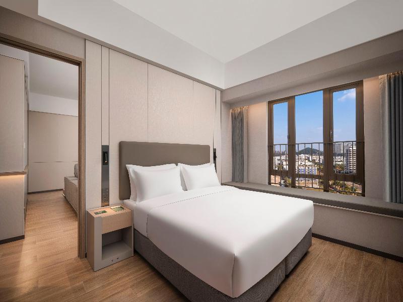 Holiday Inn Hotel & Suites Guangzhou South Station image