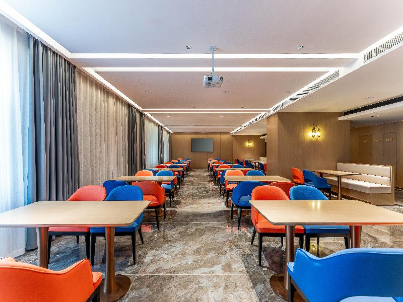 Holiday Inn Express Kashgar Downtown image