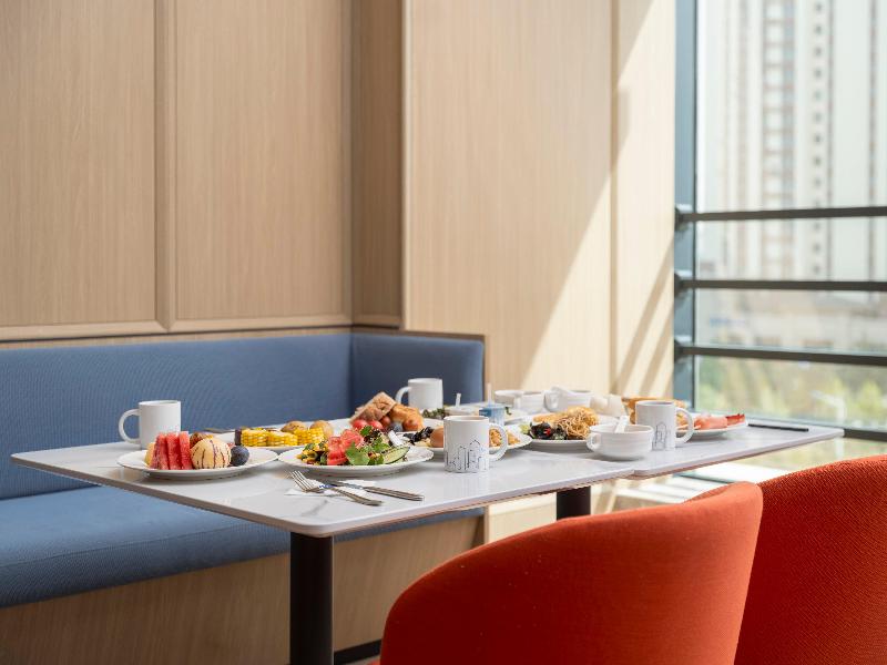 Holiday Inn Express Kashgar Downtown image