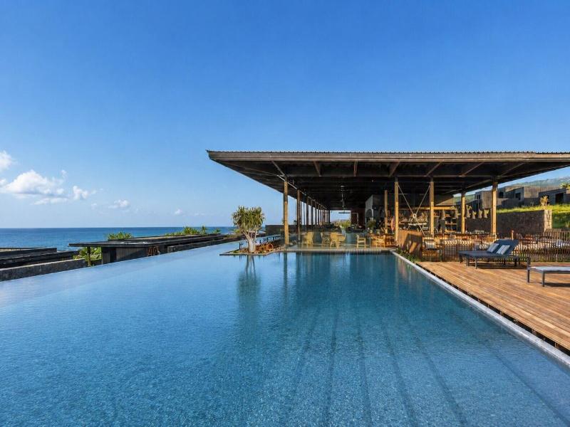 Wood Hotel & Spa image