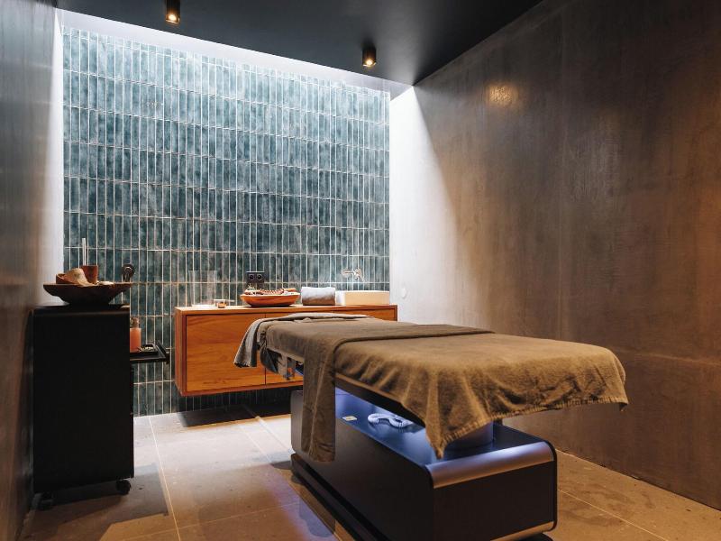 Wood Hotel & Spa image