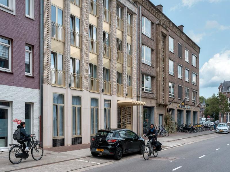 Duke Studio Hotel — exterior view