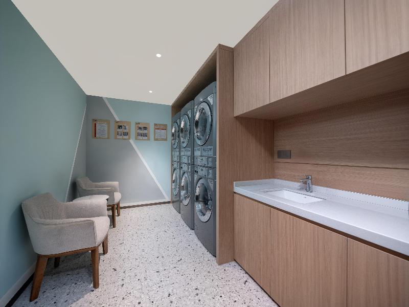 Holiday Inn Express Chengdu Shuangliu Chuanda Road image