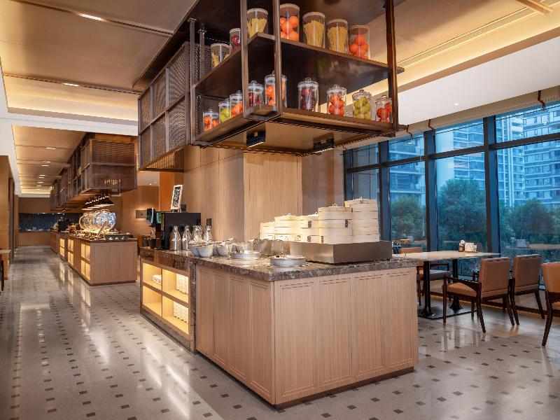 Holiday Inn Express Chengdu Shuangliu Chuanda Road image
