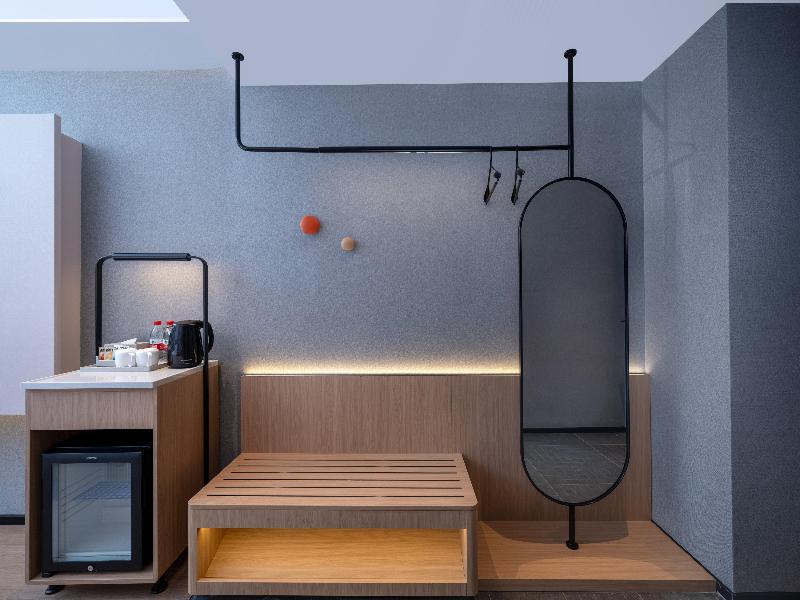 Holiday Inn Express Chengdu Shuangliu Chuanda Road image
