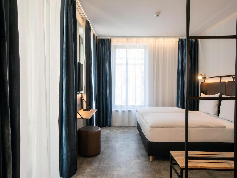 H2 Hotel Budapest image