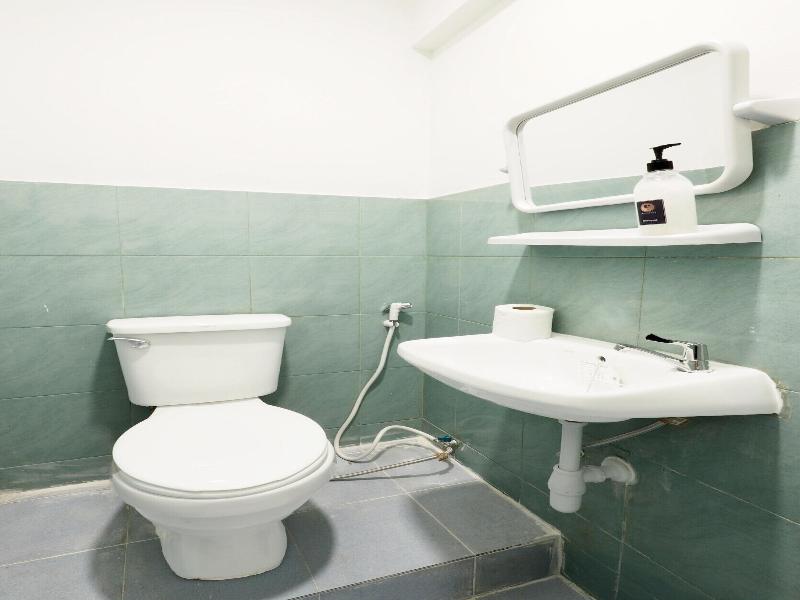 RQ Bangkok Huai Khwang by Collection O image