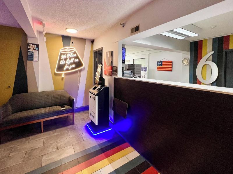 Motel 6 Jeffersonville, IN - Louisville image