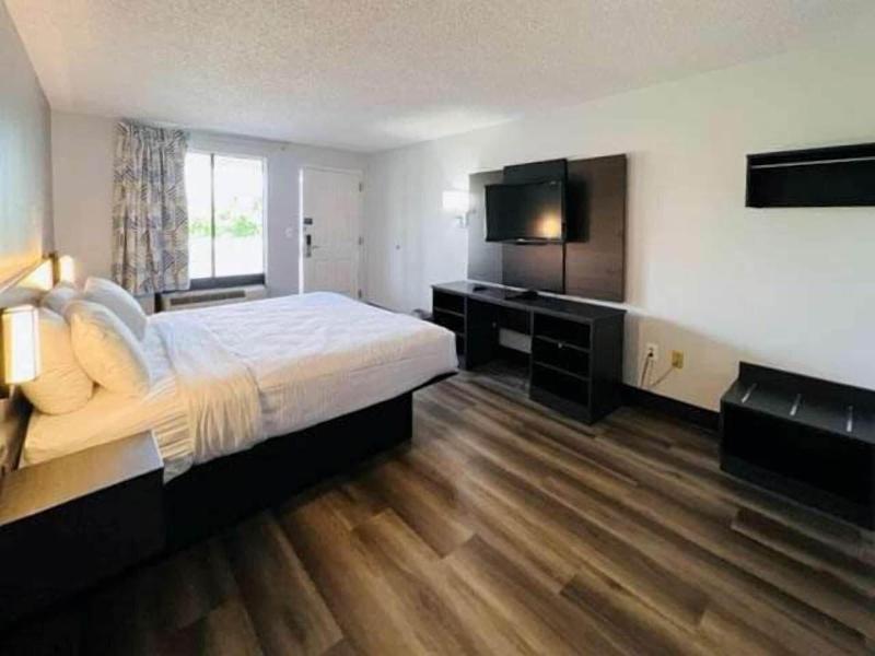 Motel 6 Jeffersonville, IN - Louisville image