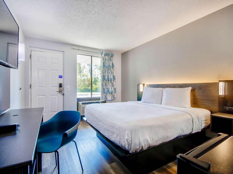 Motel 6 Jeffersonville, IN - Louisville image