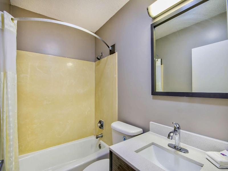 Motel 6 Jeffersonville, IN - Louisville image