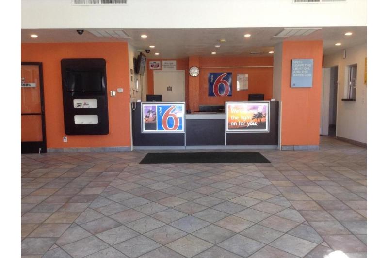 Motel 6 Hemet, CA image