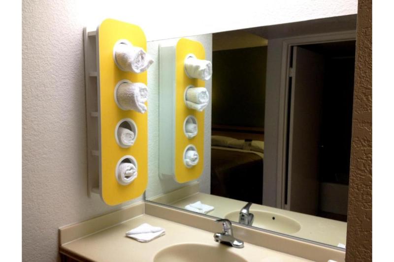 Motel 6 Hemet, CA image