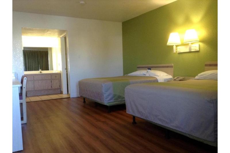 Motel 6 Hemet, CA image