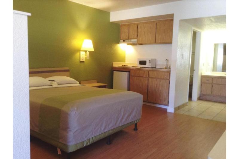 Motel 6 Hemet, CA image
