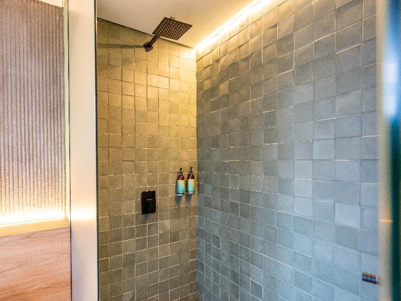 Hunters Concept Hotel By Jalo image