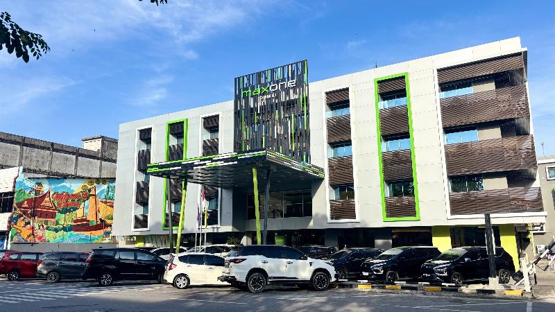 Maxone Dumai Hotel