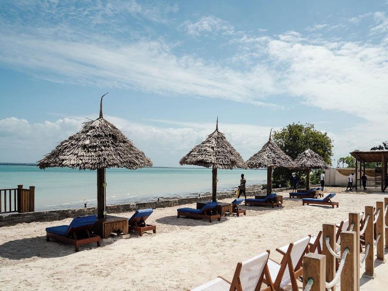 Treetop By Eight Continents Zanzibar image