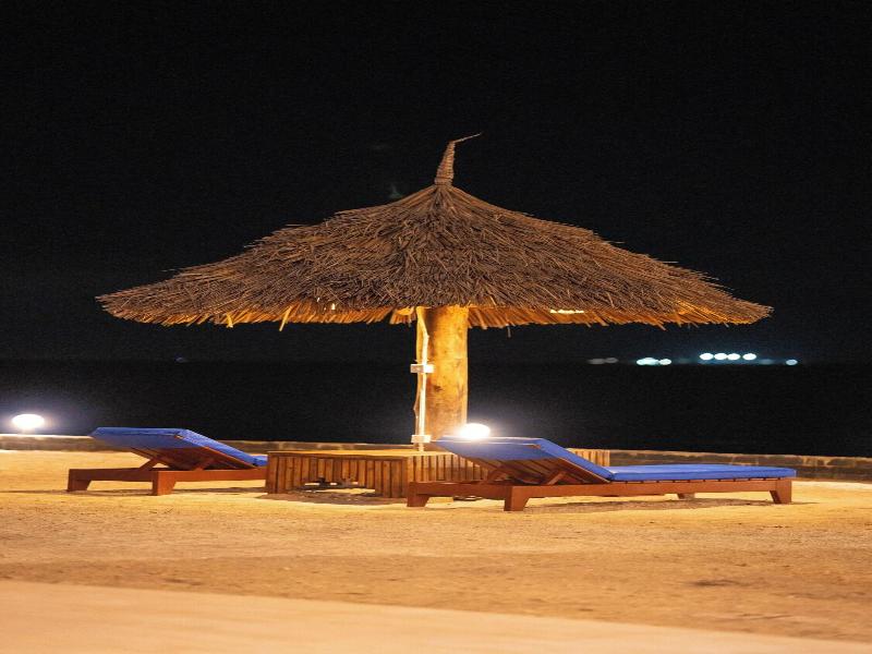 Treetop By Eight Continents Zanzibar image
