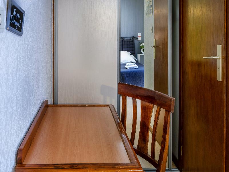 Hotel Des Touristes image
