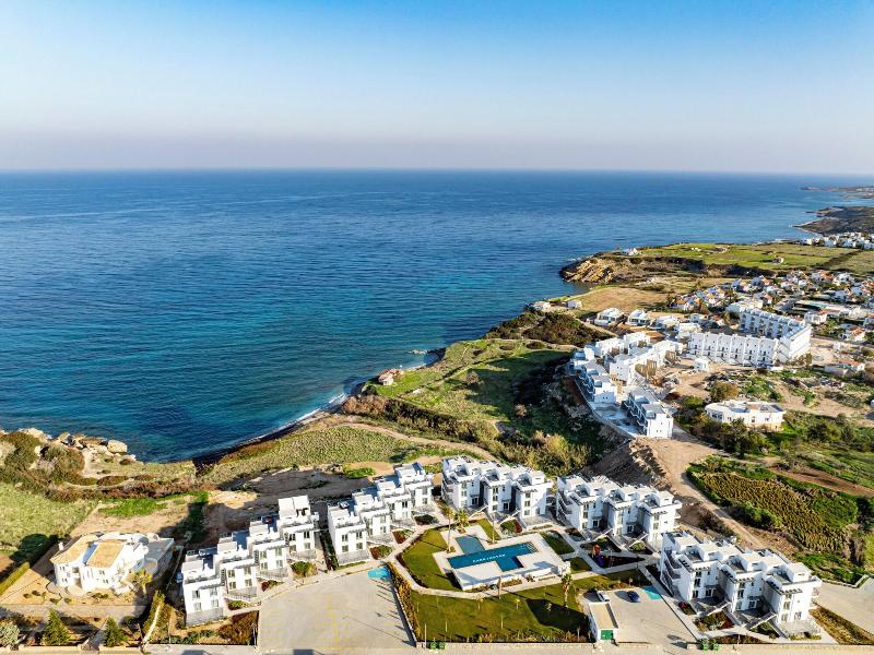 Atlantis Malibu By Carrington image