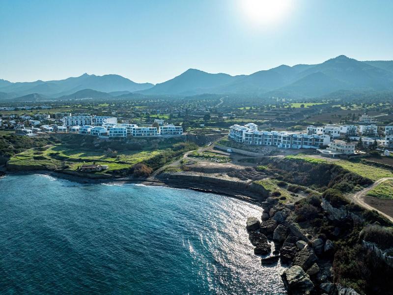 Atlantis Malibu By Carrington image