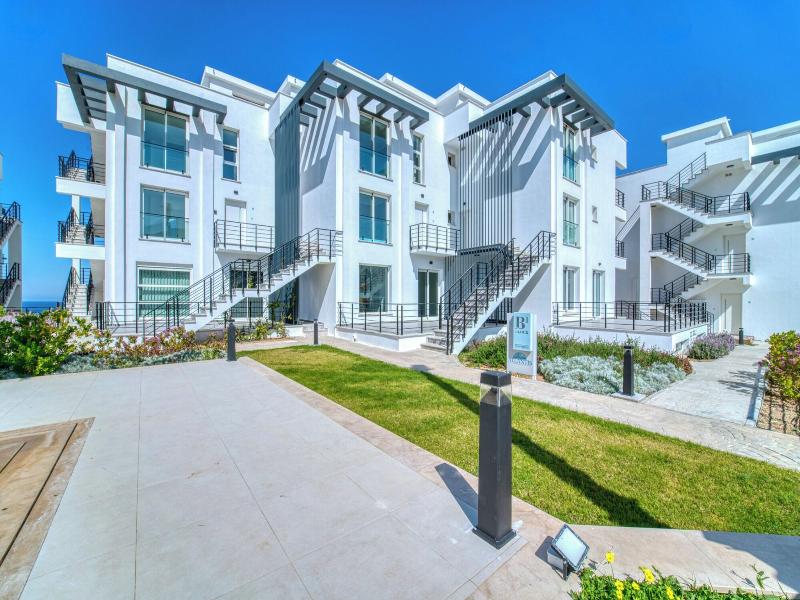 Atlantis Malibu By Carrington image