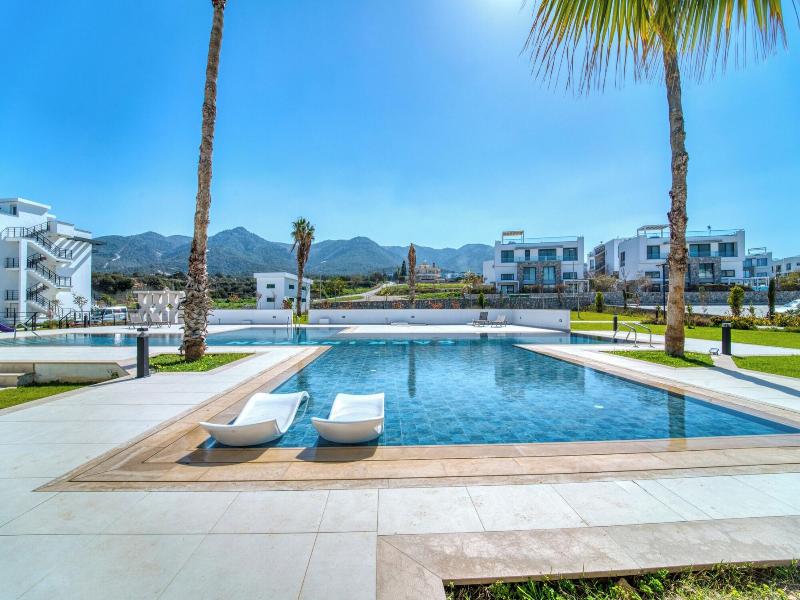 Atlantis Malibu By Carrington image
