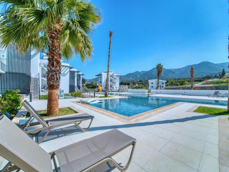 Atlantis Malibu By Carrington image