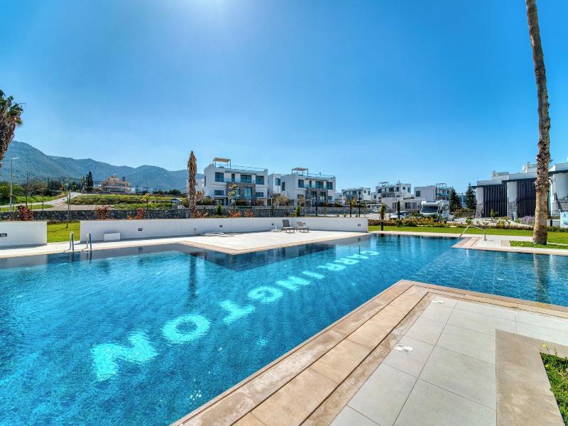 Atlantis Malibu By Carrington image