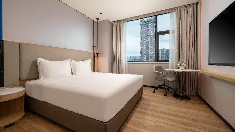 Holiday Inn Express Ziyang City Center by IHG image