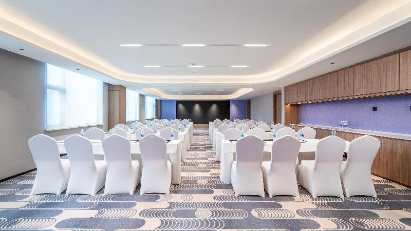 Holiday Inn Express Ziyang City Center by IHG image