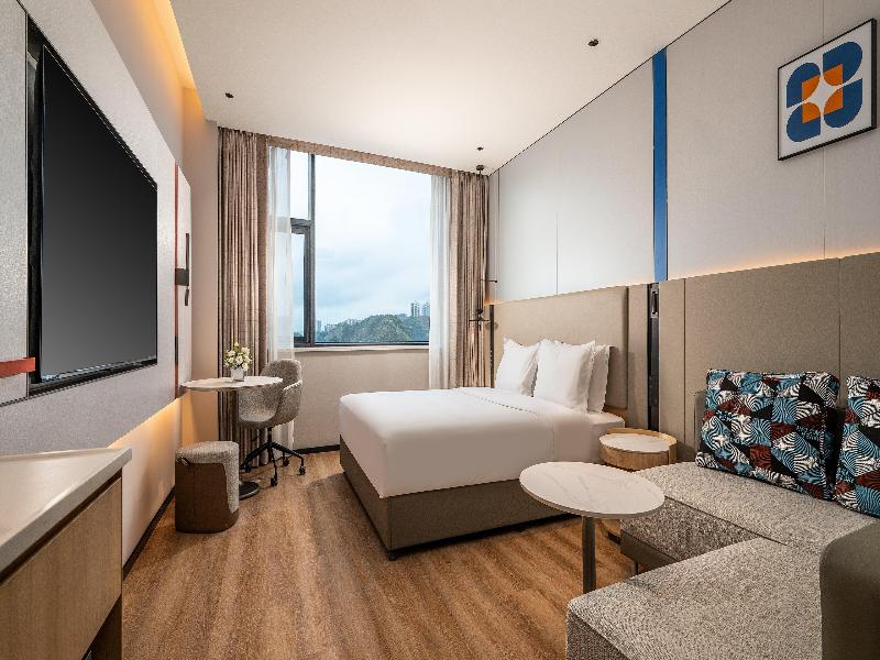 Holiday Inn Express Ziyang City Center by IHG image