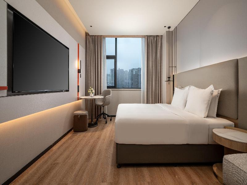 Holiday Inn Express Ziyang City Center by IHG image