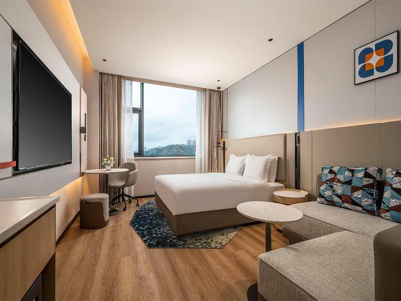 Holiday Inn Express Ziyang City Center by IHG image