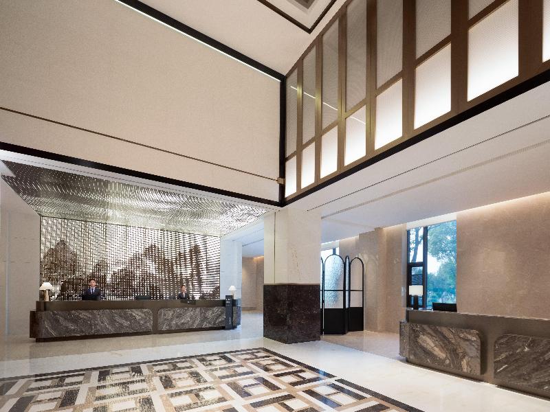 Crowne Plaza Xiangyang Fuchun Lakeside by IHG image