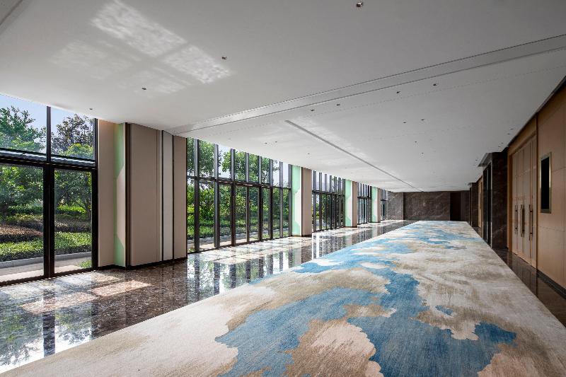 Crowne Plaza Xiangyang Fuchun Lakeside by IHG image
