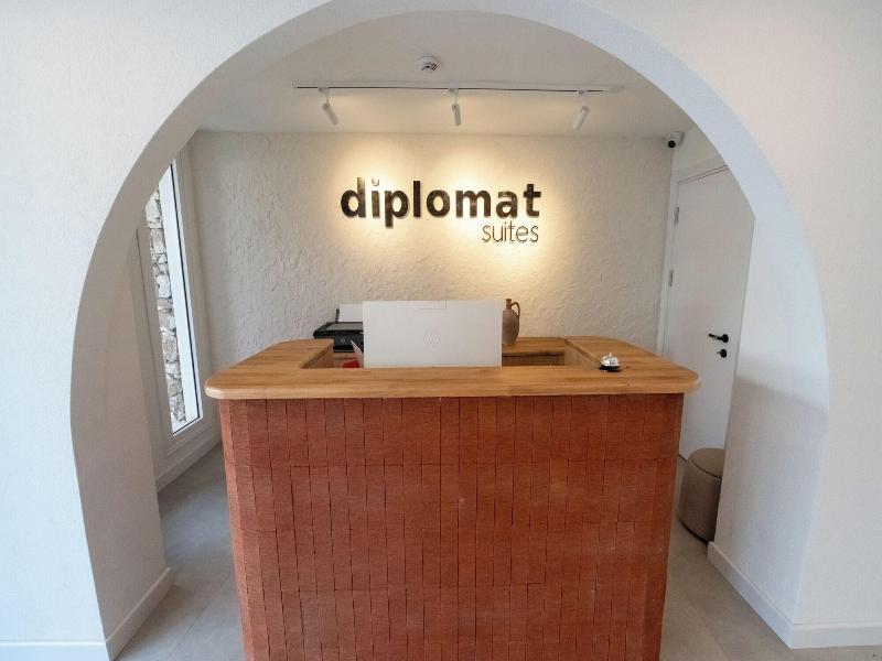 Diplomat Suites image