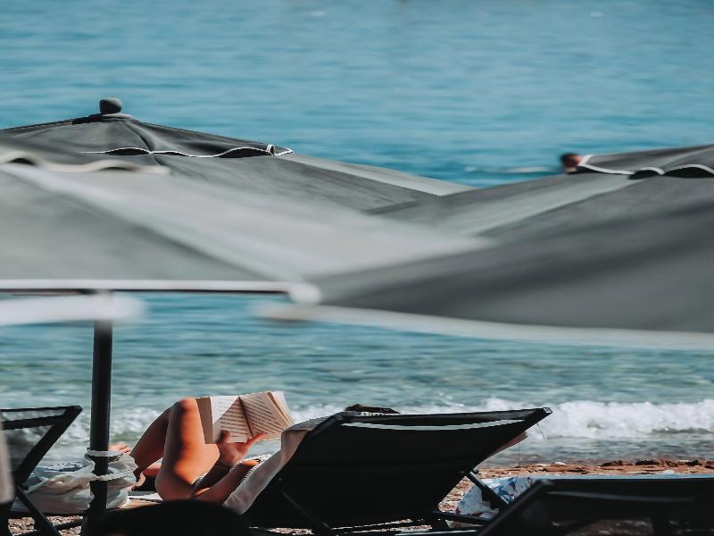 Diplomat Suites image