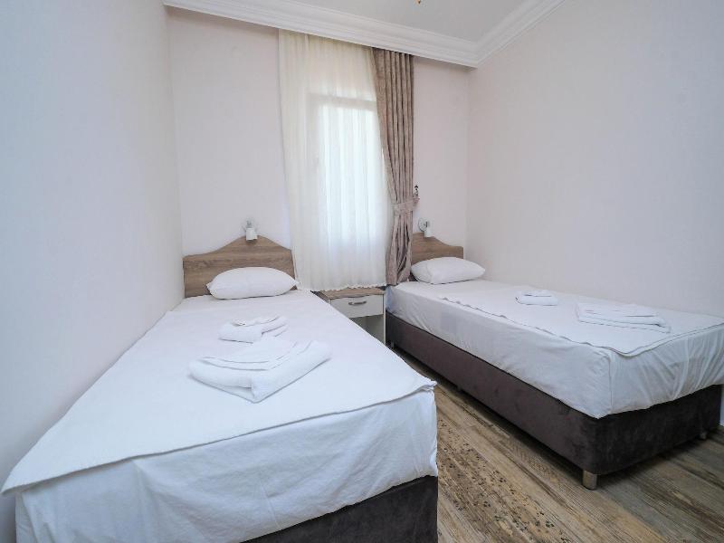 Diplomat Suites image