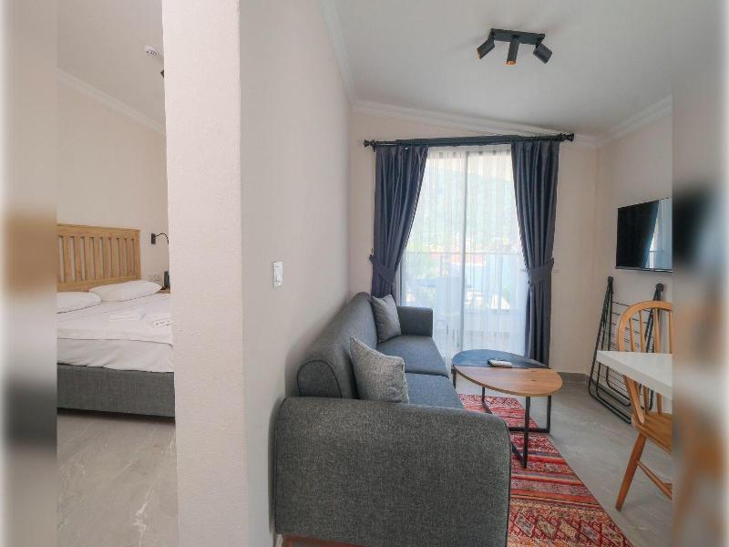 Diplomat Suites image