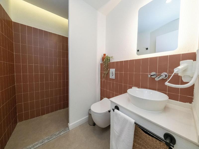 Diplomat Suites image