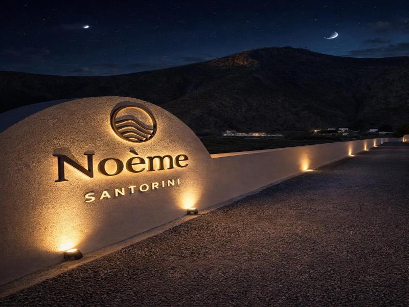 Noème Santorini image