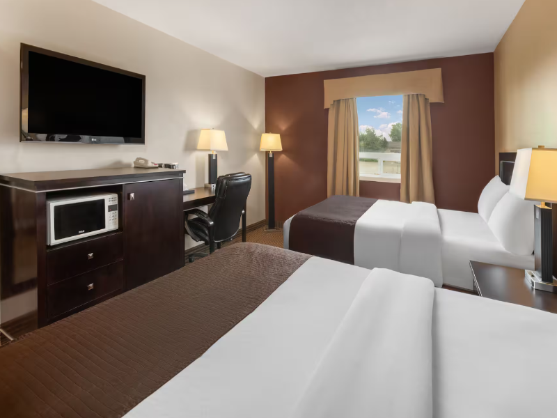 Travelodge By Wyndham Valleyview Ab