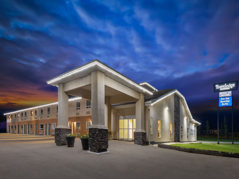 Travelodge By Wyndham Valleyview Ab