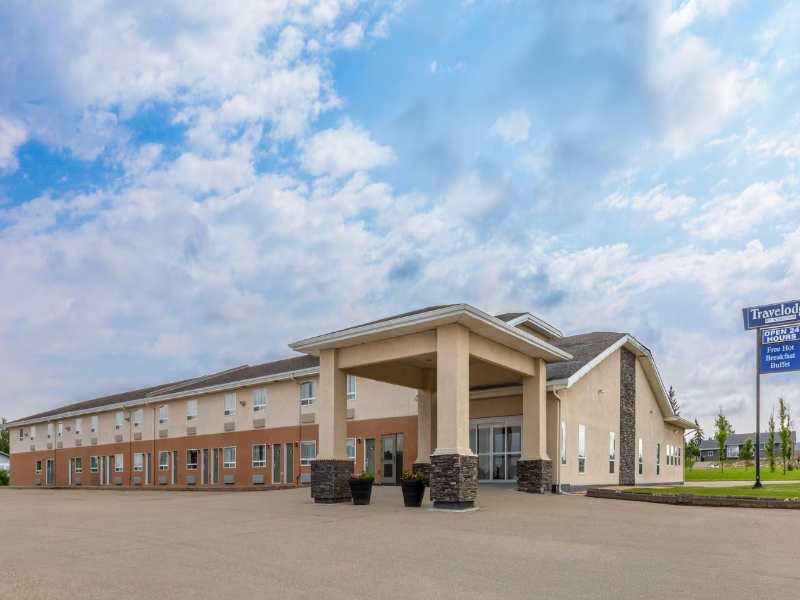 Travelodge By Wyndham Valleyview Ab