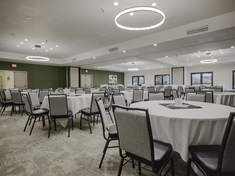 Hilton Garden Inn Clackamas Portland image