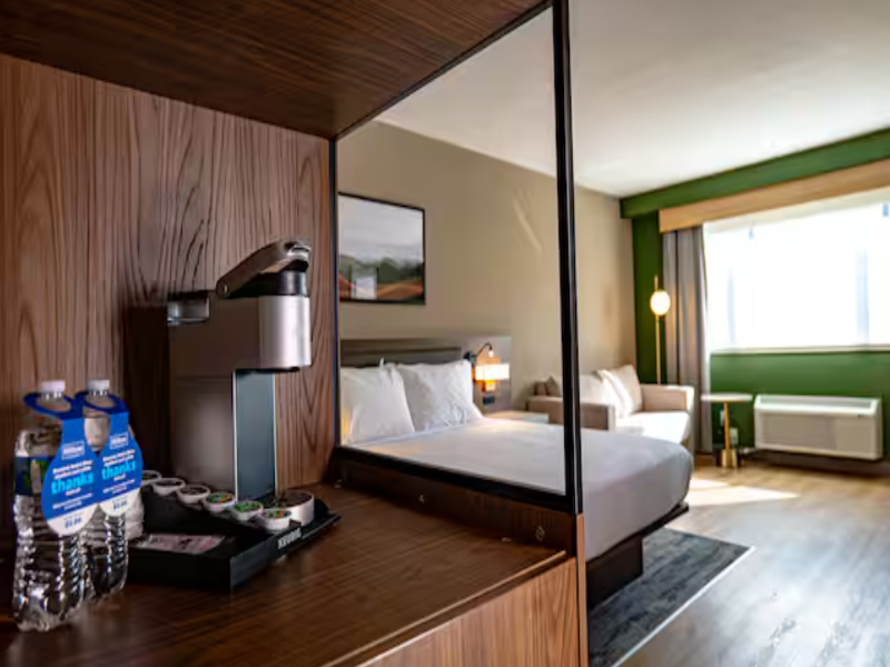 Hilton Garden Inn Clackamas Portland image