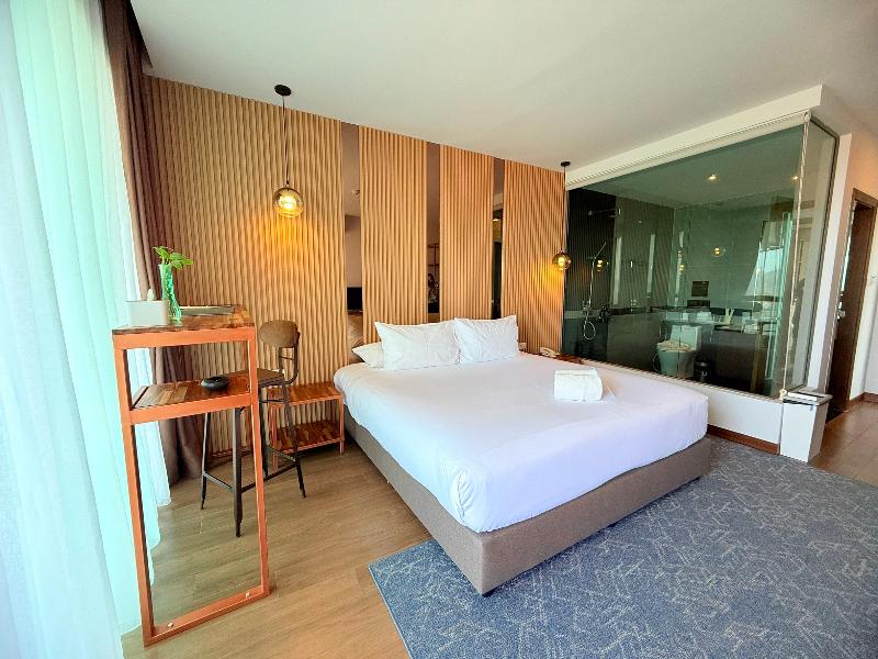 The Blue Hotel image